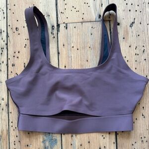 Brown sports bra with cutout